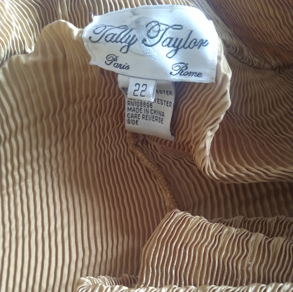 Two piece formal outfit - Picture 1 of 2